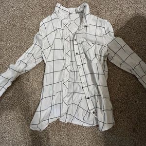 Gap button up